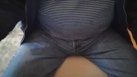 Snapshot of johnxxx549 chatting on 11-12-25, 08:41 johnxxx549 online show from 11-12-25, 08:41