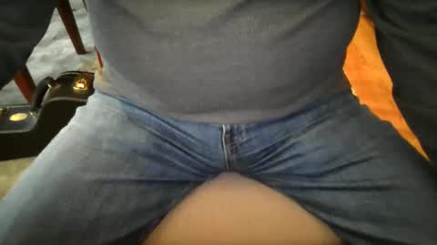 Snapshot of johnxxx549 chatting on 02-20-26, 01:33 johnxxx549 online show from 02-20-26, 01:33