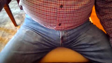 Snapshot of johnxxx549 chatting on 04-23-26, 12:04 johnxxx549 online show from 04-23-26, 12:04