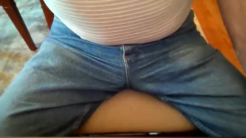 Snapshot of johnxxx549 chatting on 05-05-26, 01:41 johnxxx549 online show from 05-05-26, 01:41
