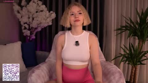 Paula online show from 10-09-25, 02:42