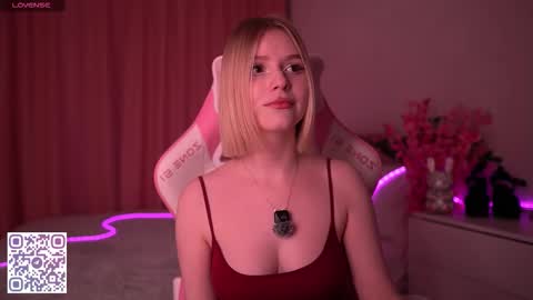 Paula online show from 03-08-26, 02:04