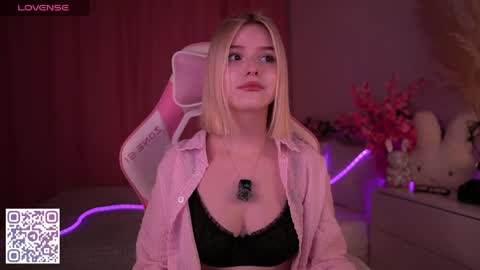 Paula online show from 05-01-26, 01:43