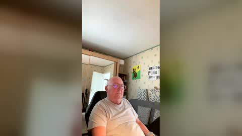 Snapshot of jojo60000529566 chatting on 03-16-26, 01:15 jojo60000529566 online show from 03-16-26, 01:15