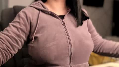 Jolene online show from 03-12-25, 05:07