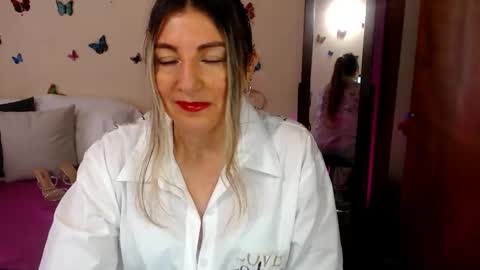 Jolie Mature online show from 03-22-26, 10:02