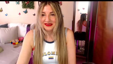 Snapshot of jolie_mature_ chatting on 06-19-26, 08:34 Jolie Mature online show from 06-19-26, 08:34