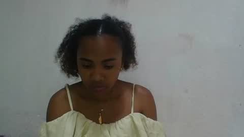 Snapshot of joliedonnue chatting on 12-01-25, 11:37 joliedonnue online show from 12-01-25, 11:37