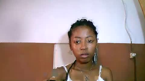 joliekah27 online show from 02-16-25, 09:26