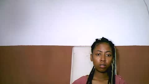 joliekah27 online show from 02-22-25, 04:19