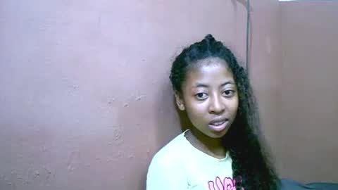 joliekah27 online show from 02-25-25, 01:09