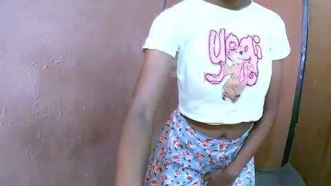 joliekah27 online show from 03-05-25, 08:43