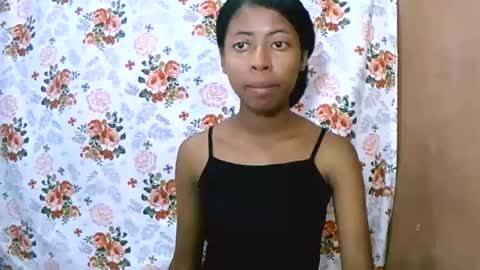 joliekah27 online show from 03-10-25, 06:49