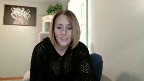 Snapshot of joliexx41 chatting on 03-26-26, 01:28 Jolie online show from 03-26-26, 01:28