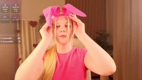 Snapshot of jolly_bean chatting on 02-15-26, 07:51 Polly online show from 02-15-26, 07:51