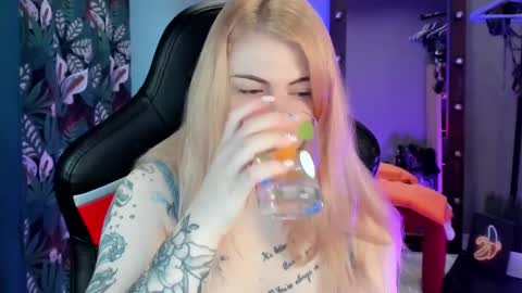 Jolly online show from 01-20-25, 02:43