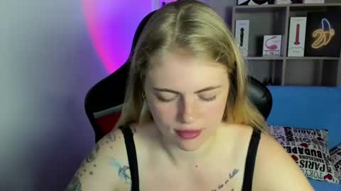 Jolly online show from 06-17-26, 02:58