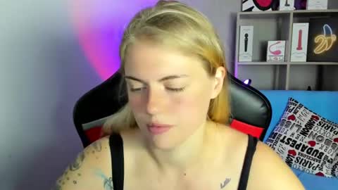 Jolly online show from 06-30-26, 04:02