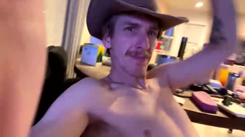 Snapshot of jonah1123 chatting on 11-18-25, 09:47 cum with me online show from 11-18-25, 09:47