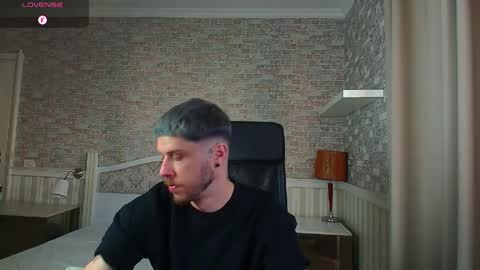 JonahShaw online show from 06-05-26, 04:19