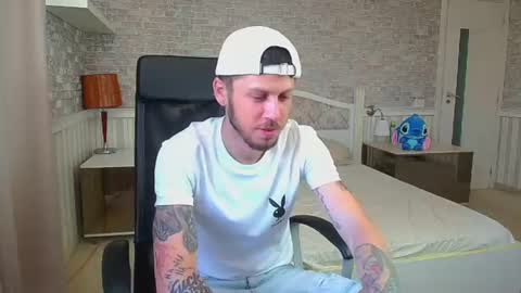 JonahShaw online show from 07-17-26, 04:41