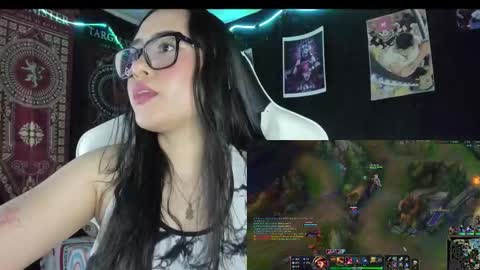 Snapshot of jonathanrwick chatting on 02-19-26, 04:08 Janna online show from 02-19-26, 04:08