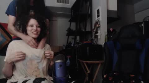 Snapshot of jonmessfan chatting on 10-30-25, 08:31 jonmessfan online show from 10-30-25, 08:31