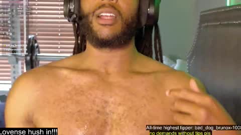 Snapshot of jonnistrokes chatting on 03-07-25, 06:43 Jonni online show from 03-07-25, 06:43