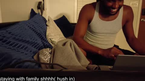 Snapshot of jonnistrokes chatting on 09-21-25, 02:35 Jonni online show from 09-21-25, 02:35