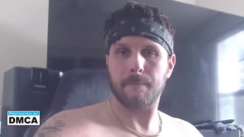 Snapshot of jonnybananas69 chatting on 06-20-26, 06:11 Jonny Bans online show from 06-20-26, 06:11