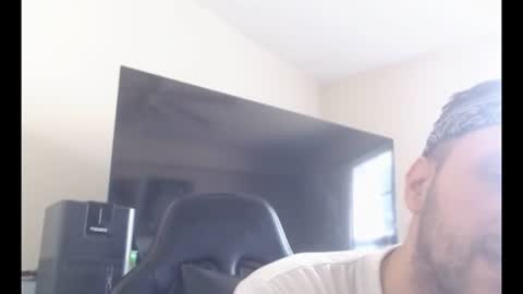 Snapshot of jonnybananas69 chatting on 07-28-26, 04:27 Jonny Bans online show from 07-28-26, 04:27