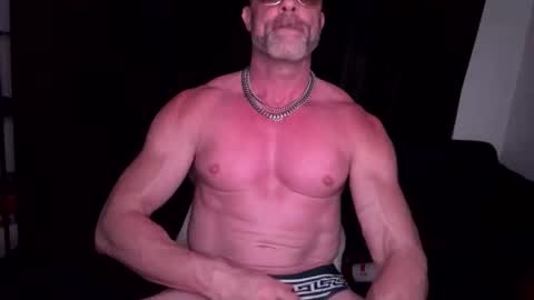 Snapshot of jonnycockfill chatting on 11-20-25, 09:14 Jonny Cockfill online show from 11-20-25, 09:14