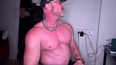 Snapshot of jonnycockfill chatting on 11-21-25, 10:08 Jonny Cockfill online show from 11-21-25, 10:08