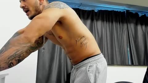 Snapshot of jonnyporn1 chatting on 01-06-25, 01:41 jonnyporn1 online show from 01-06-25, 01:41