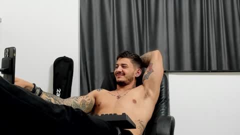 Snapshot of jonnyporn1 chatting on 02-03-25, 02:45 jonnyporn1 online show from 02-03-25, 02:45