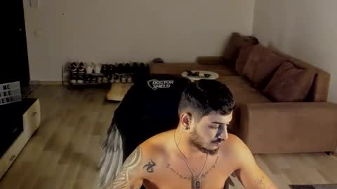 Snapshot of jonnyporn1 chatting on 12-13-25, 09:09 jonnyporn1 online show from 12-13-25, 09:09