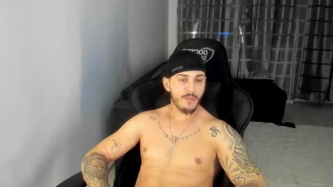 Snapshot of jonnyporn1 chatting on 02-12-26, 08:37 jonnyporn1 online show from 02-12-26, 08:37