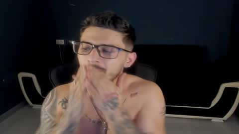 Snapshot of jonnyporn1 chatting on 03-13-26, 01:23 jonnyporn1 online show from 03-13-26, 01:23