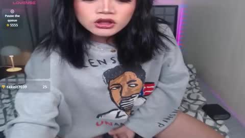 Snapshot of jonnywally123 chatting on 03-06-26, 02:35 jonnywally123 online show from 03-06-26, 02:35