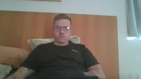 jonoy1995 online show from 02-26-25, 04:03