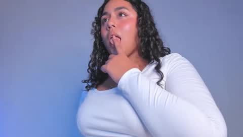 Snapshot of jonsonclarisaa chatting on 11-23-25, 06:02 Eilivbr online show from 11-23-25, 06:02