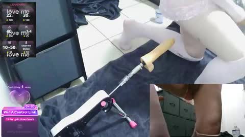 Snapshot of jordanxxx666 chatting on 03-31-26, 02:02 sissyjolicia online show from 03-31-26, 02:02