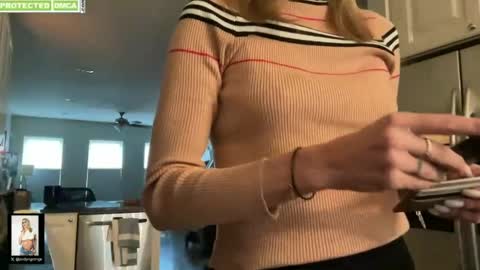 Snapshot of jordyngrangexo chatting on 01-30-25, 09:25 Jordyn Grange online show from 01-30-25, 09:25