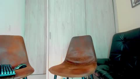 Snapshot of jorge_narvaez chatting on 12-23-25, 01:03 JORGE NARAVEZ online show from 12-23-25, 01:03