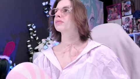 Rose online show from 04-24-26, 04:53