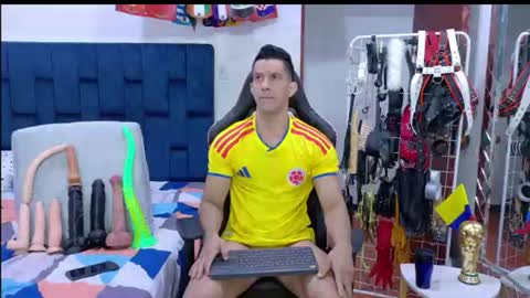 jose_rumbero91 online show from 07-03-26, 11:38