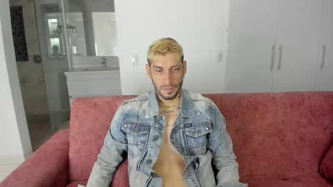 Snapshot of jose_wc chatting on 01-17-26, 08:45 jose_wc online show from 01-17-26, 08:45