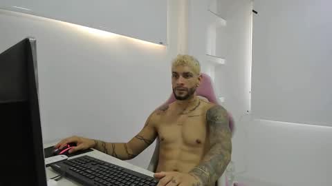 Snapshot of jose_wc chatting on 02-27-26, 02:28 jose_wc online show from 02-27-26, 02:28