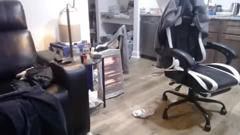 Josef online show from 02-12-26, 11:44