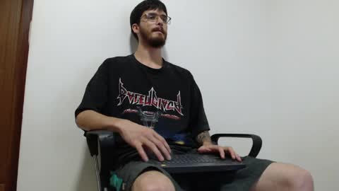 Snapshot of joseh0se chatting on 04-02-26, 10:02 alejandro online show from 04-02-26, 10:02